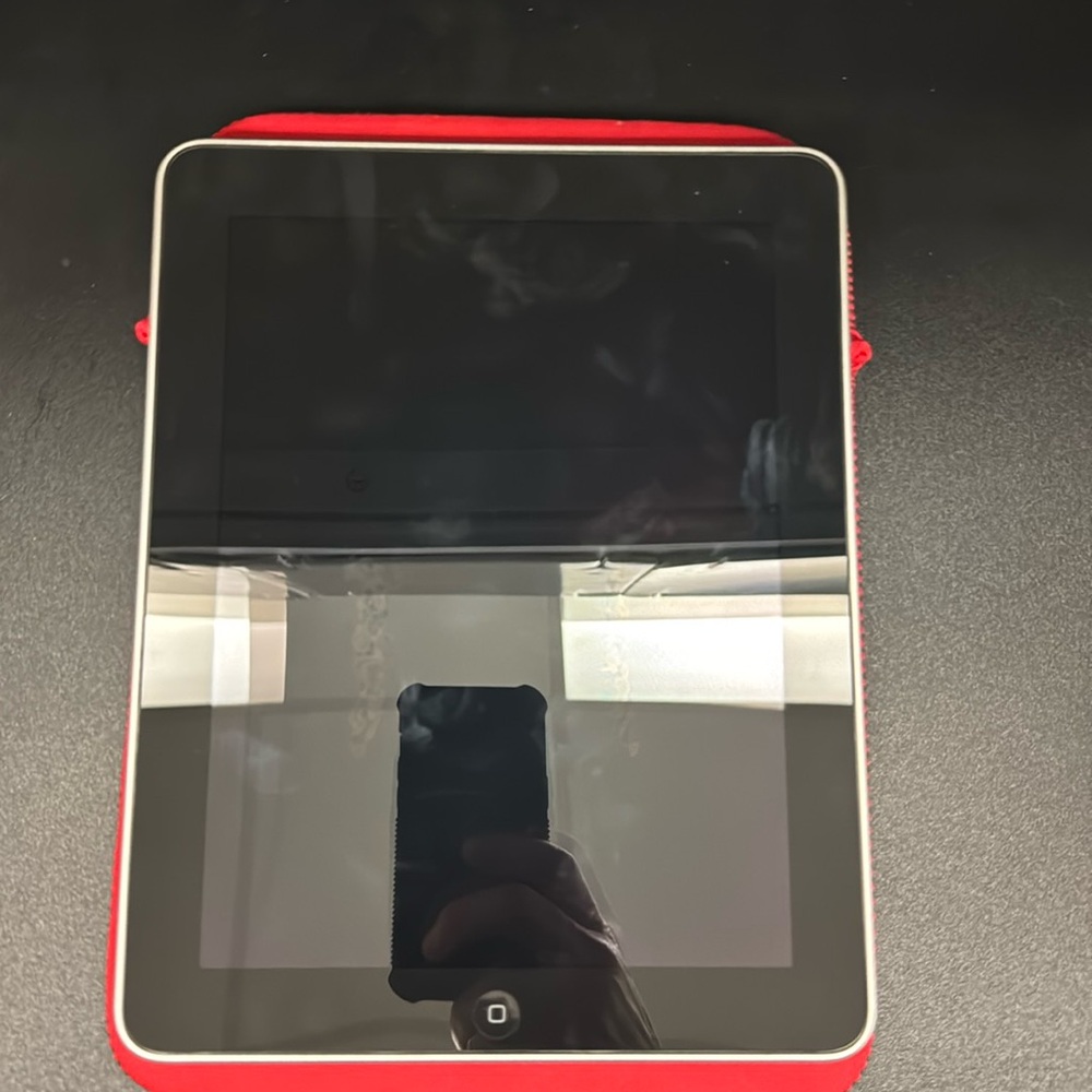 iPad 16 GB
Model A 1219